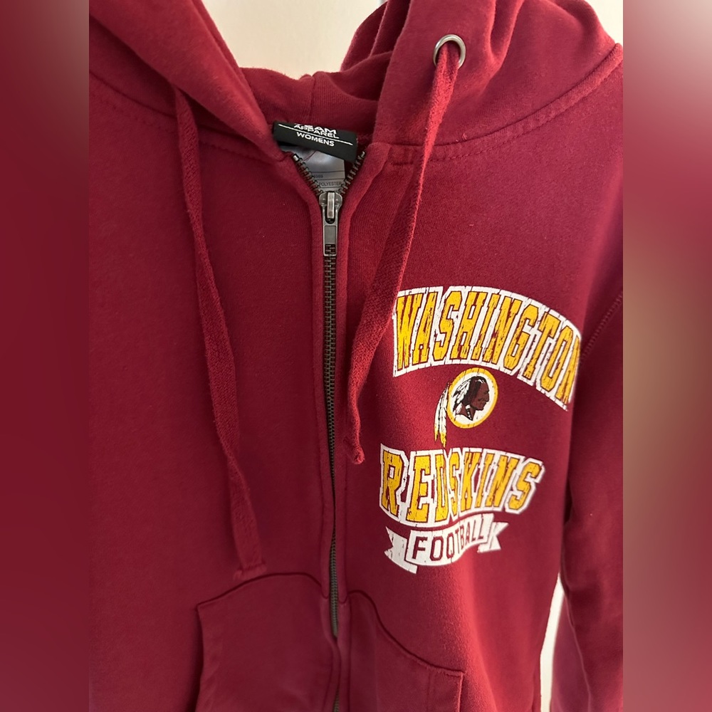 Redskins’s Zip Up Sweatshirt ✨🏈💛